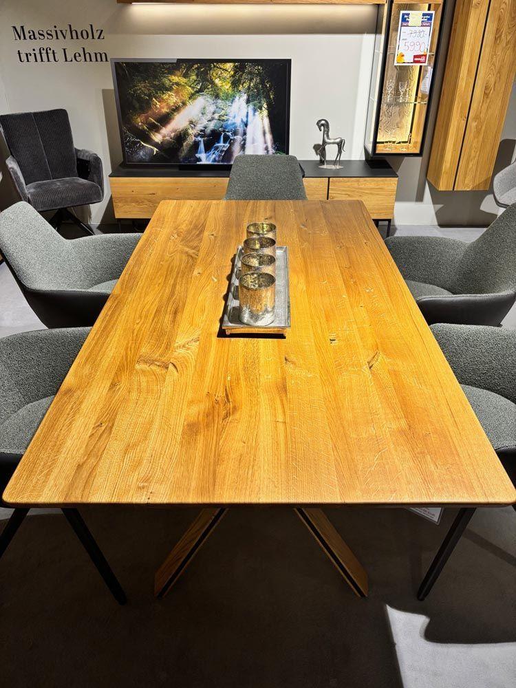 Kreuzesstisch "Terrafine"  Rustikale Asteiche Hartwachsöl natur geschliffen.