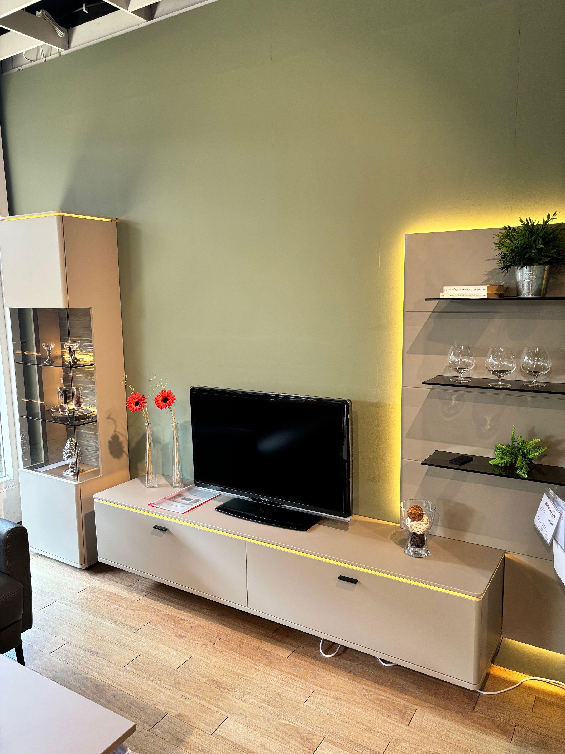 Wohnwand "Torrent"  Front: Basalt Membran verpresst NB.