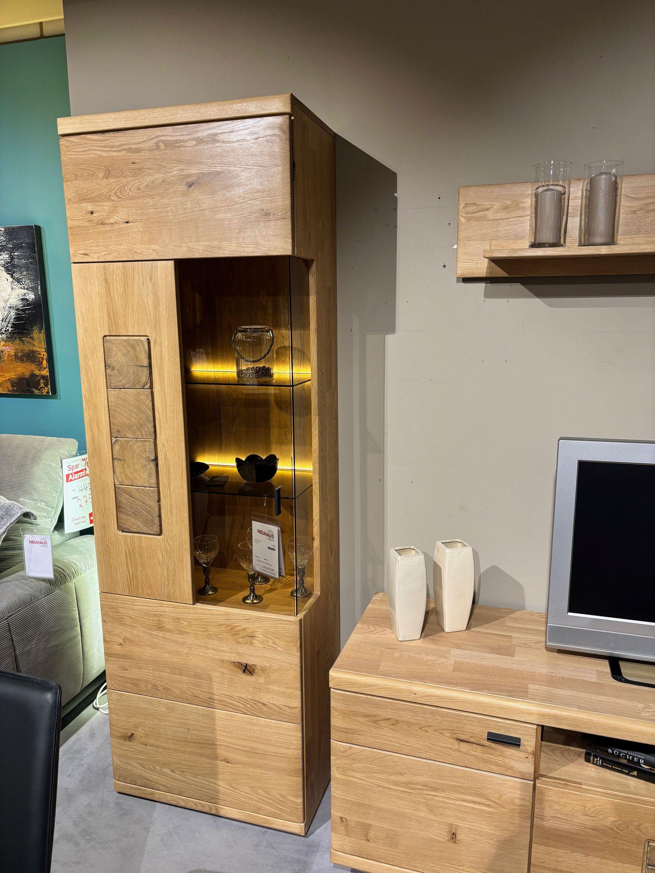 Wohnwand "Palma" Front: Ast/Balkeneiche massiv.