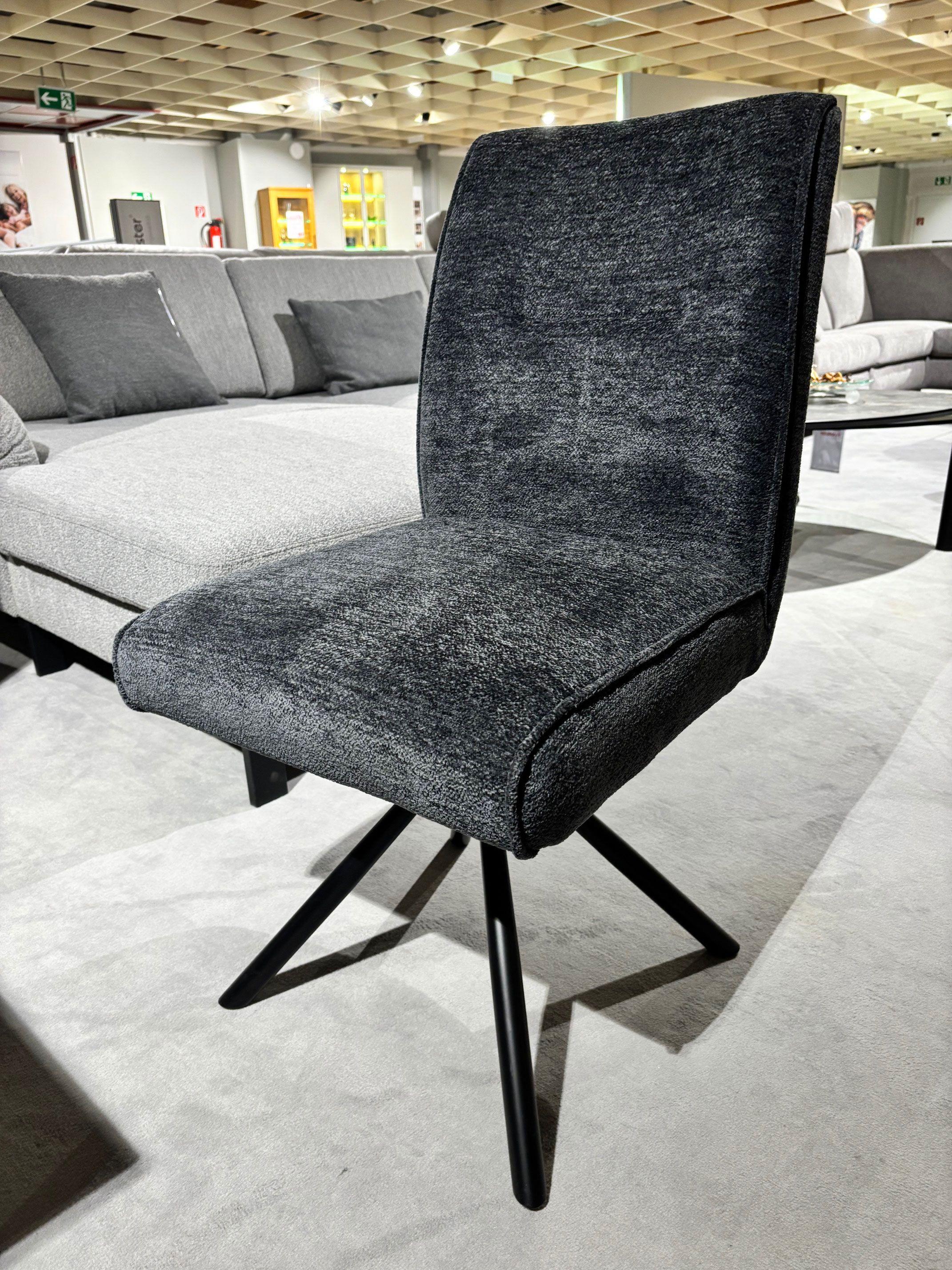 Stuhlgruppe „Delane“  Bezug: Strukturgewebe Anthrazit.