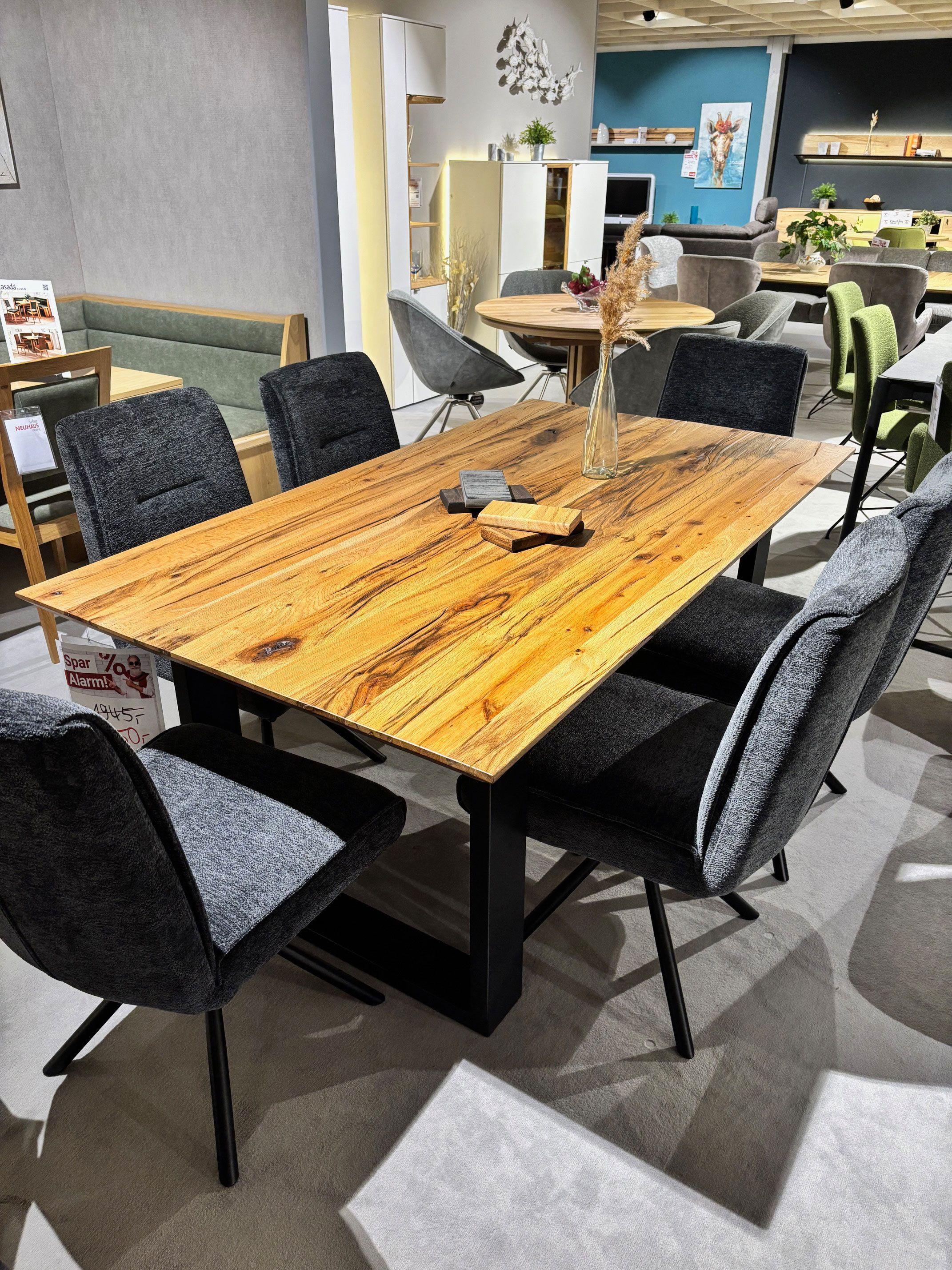 Stuhlgruppe „Delane“  Bezug: Strukturgewebe Anthrazit.