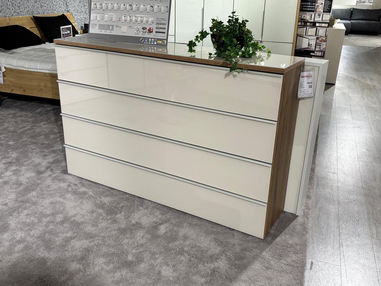 Kommode "Sinfonie Plus" Trentino Eiche mit Griffleiste.