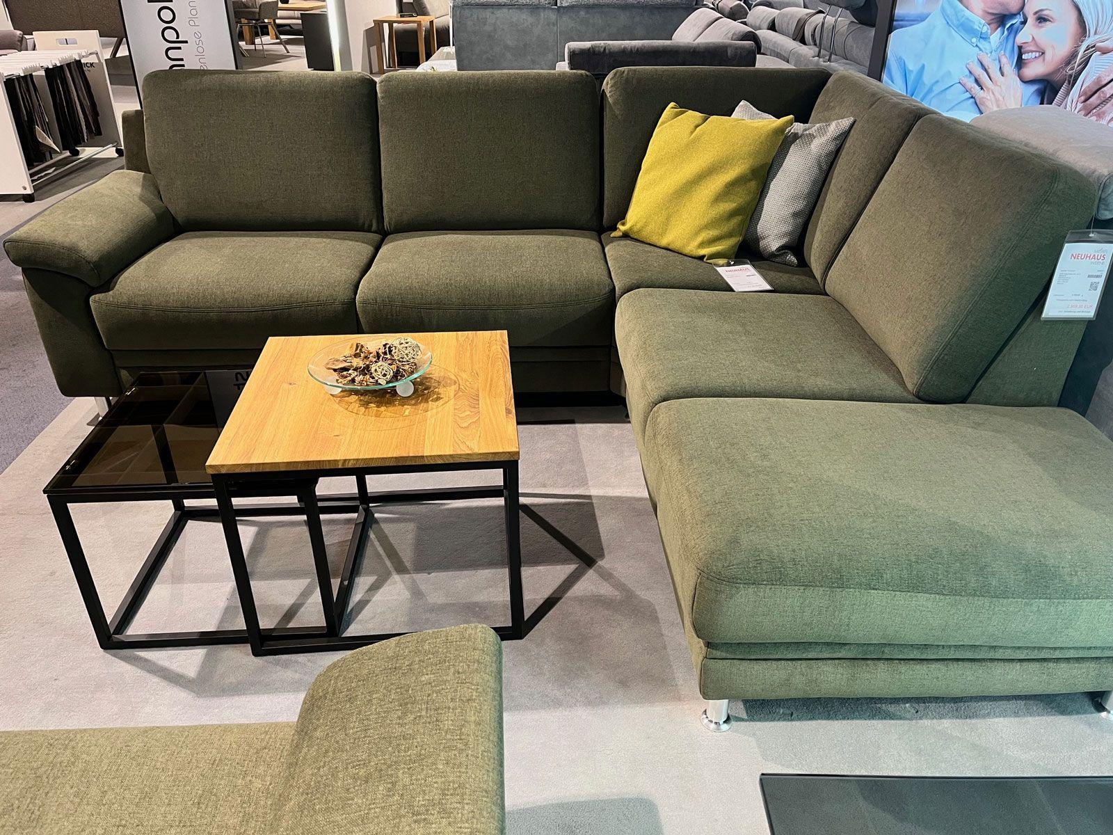 Garnitur "Amanda" Stoff: Easy Care Oliv, Gr.3.