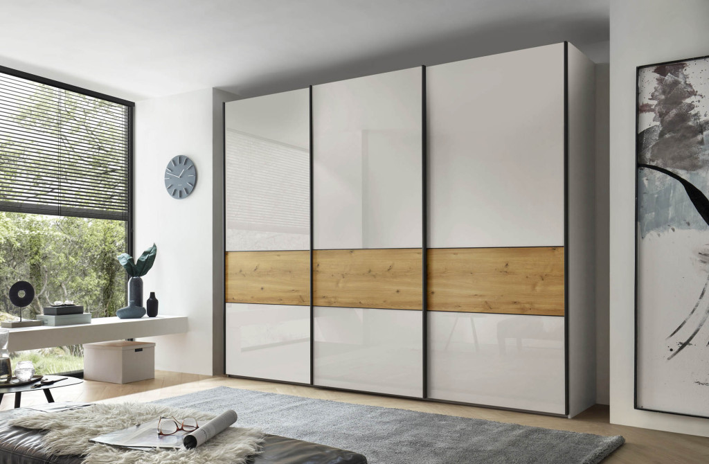 Schwebetürenschrank